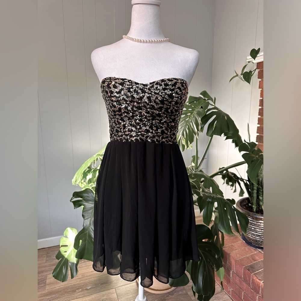 🔥 B. Darlin Strap less sequin top mini dress great condition